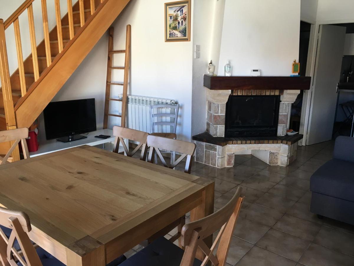 Agreable Maison De Famille Sur Gite Echarou Sigean Bagian luar foto