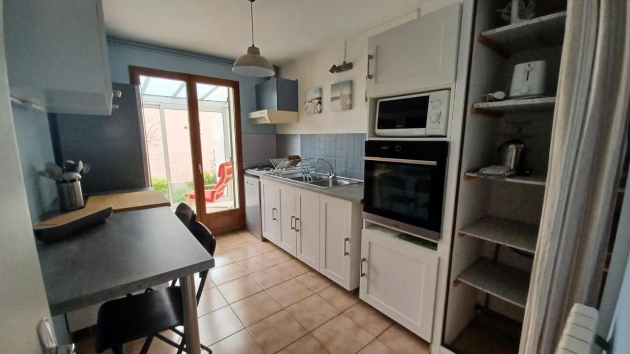 Agreable Maison De Famille Sur Gite Echarou Sigean Bagian luar foto