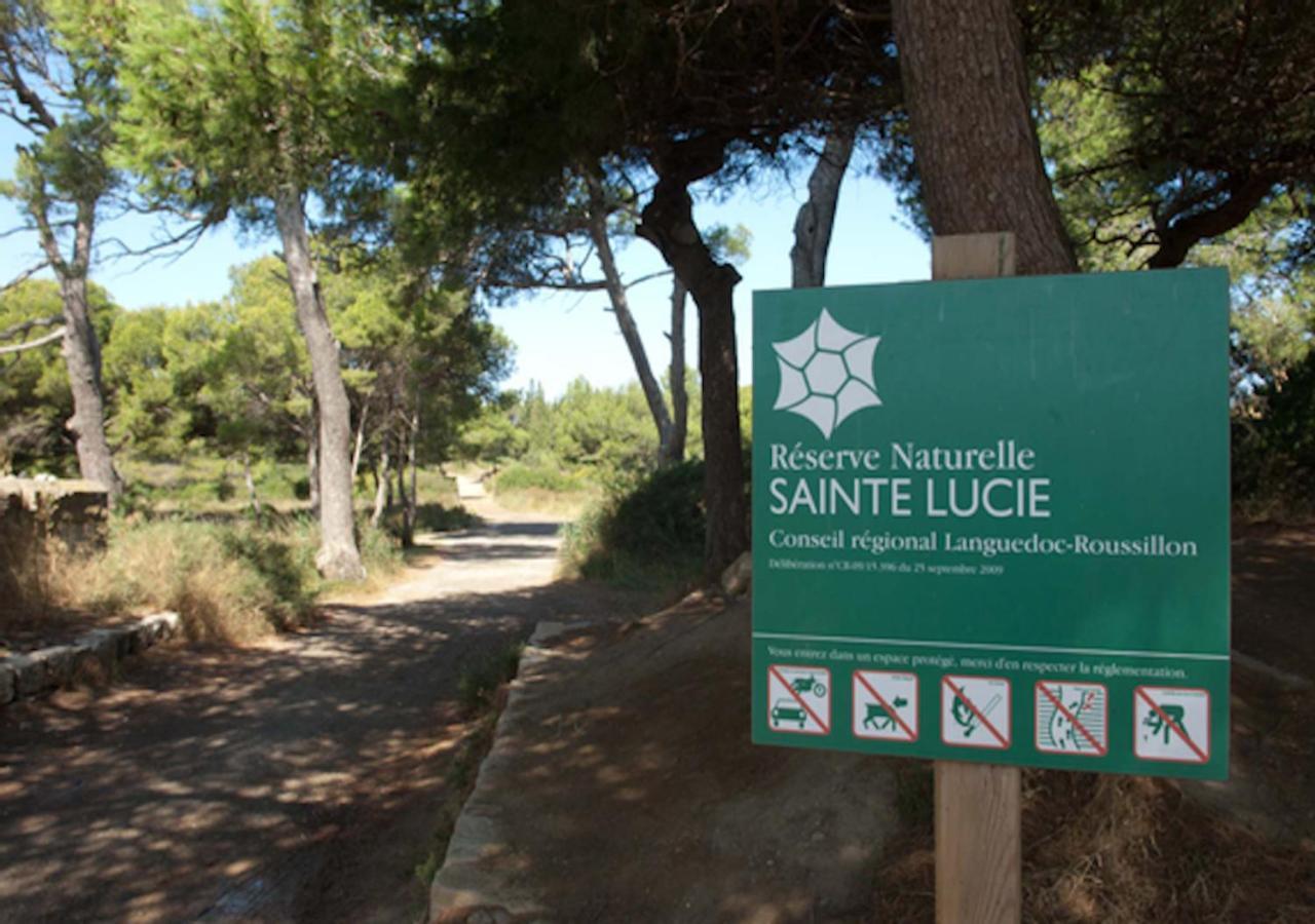Agreable Maison De Famille Sur Gite Echarou Sigean Bagian luar foto